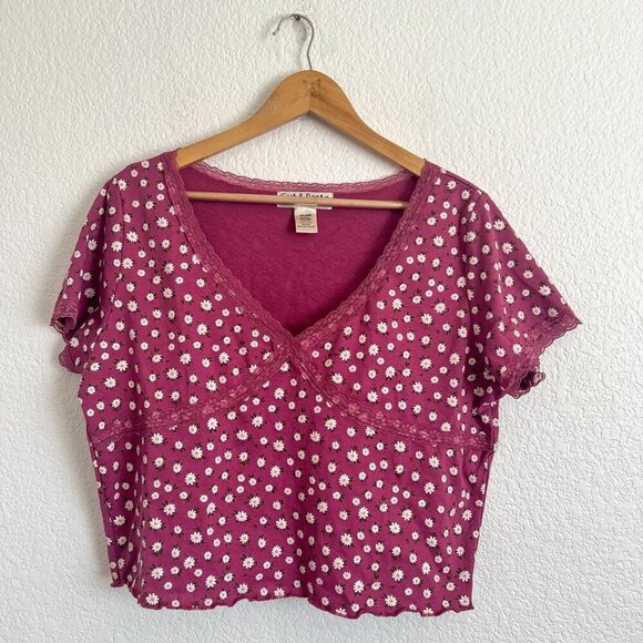 Cut & Paste Tops - Cut & Paste Size L Short Sleeve V-Neck Floral Coquette Girl Babydoll Crop Tee